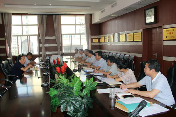 隴運(yùn)集團(tuán)公司黨委召開加強(qiáng)黨風(fēng)廉政建設(shè)，全面從嚴(yán)治黨落實(shí)主體責(zé)任專題會(huì)議