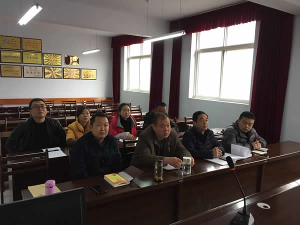 隴運集團(tuán)公司黨委組織開展黨課輔導(dǎo)和理論學(xué)習(xí)中心組（擴大）學(xué)習(xí)教育活動