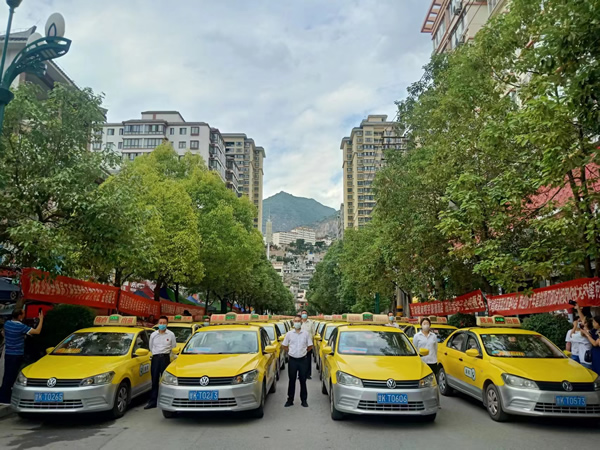 “愛心送考、奉獻(xiàn)社會(huì)”---隴運(yùn)集團(tuán)在行動(dòng)