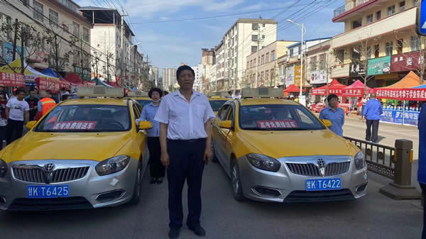 “愛心送考、奉獻(xiàn)社會(huì)”---隴運(yùn)集團(tuán)在行動(dòng)