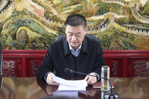 隴運集團(tuán)公司黨委召開理論中心組集中學(xué)習(xí)暨黨委（擴大）會議