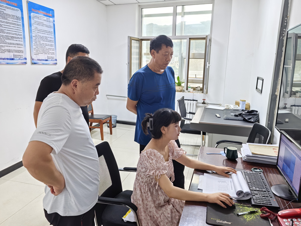 【三抓三促進行時】隴運集團成縣客運公司扎實開展“兩客一?！避囕v動態(tài)監(jiān)控專項整治工作